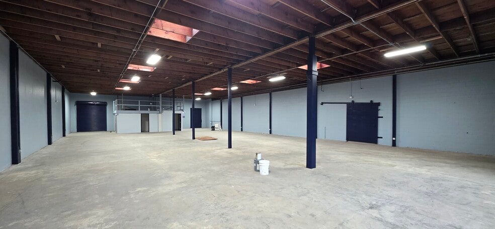 More Photos Of 1024 Howard Ave, San Mateo Warehouse For Lease