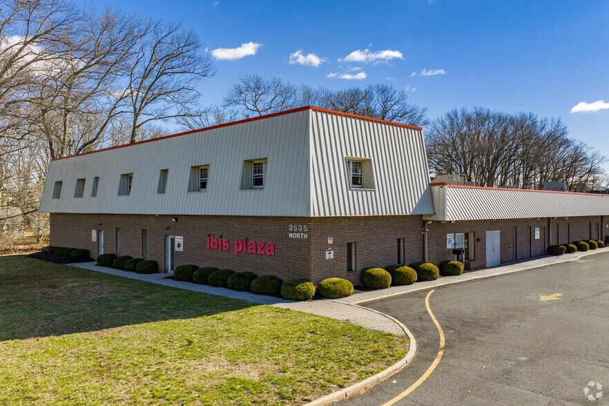 More Photos Of 3525 Quakerbridge Rd, Hamilton Office For Sale