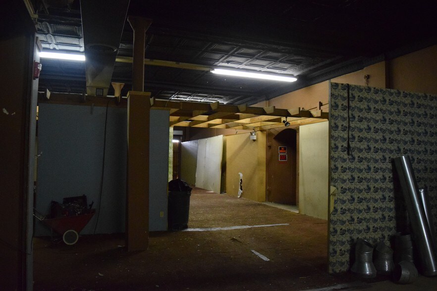 More Photos Of 5217 Broadway Ave, Cleveland Manufacturing For Sale