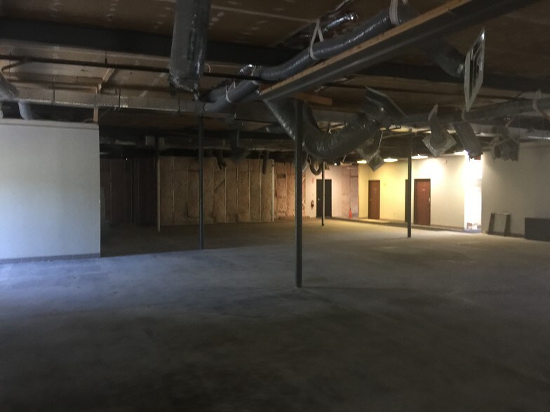 More Photos Of 30 Kinsey Rd, Xenia Light Distribution For Sale