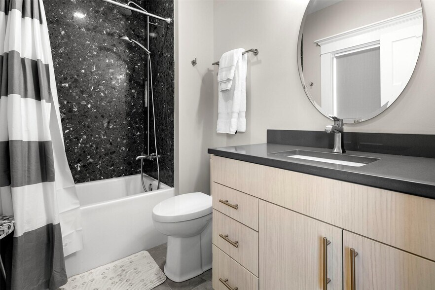 More Photos Of 135 Broad St, Asheville Office For Sale