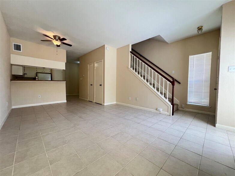 More Photos Of 2626 Holly Hall St, Houston Apartments For Sale