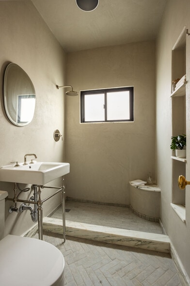 More Photos Of 144 N Clark Dr, Beverly Hills Apartments For Sale