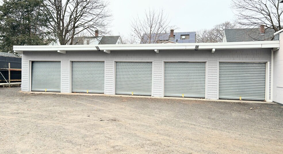 More Photos Of 65 Oak Rd, West Haven Warehouse For Sale