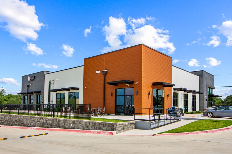 More Photos Of 4301 14th St, Plano Unknown For Lease