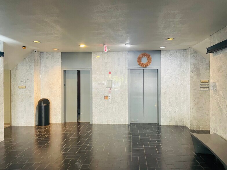 More Photos Of 2616 Sherwood Hall Ln, Alexandria Medical For Sale