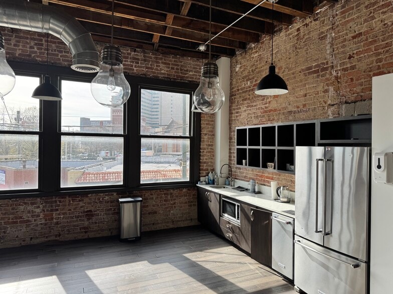 More Photos Of 206 Edgewood Ave SE, Atlanta General Retail For Lease