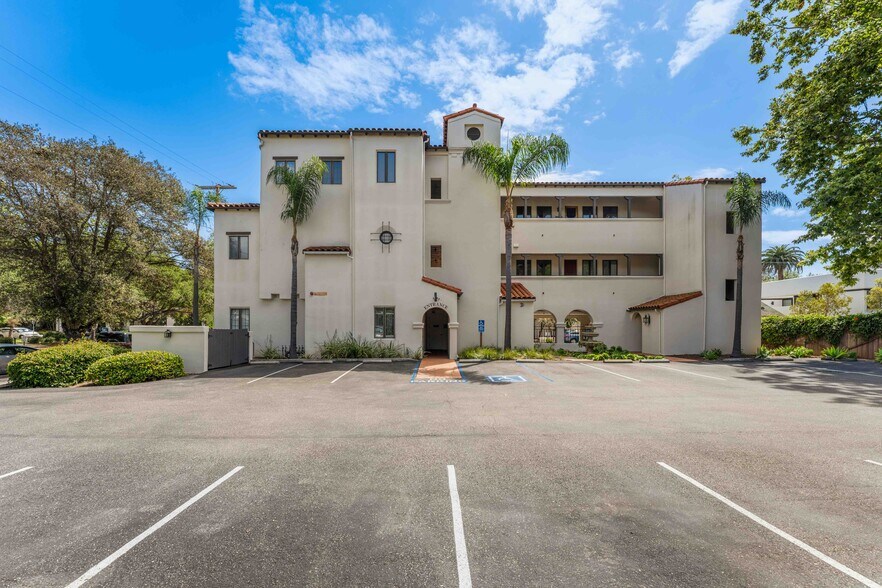 More Photos Of 504 W Pueblo St, Santa Barbara Medical For Sale