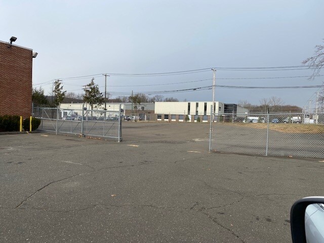 Primary Photo Of 27 Dodge Ave, North Haven Land For Lease