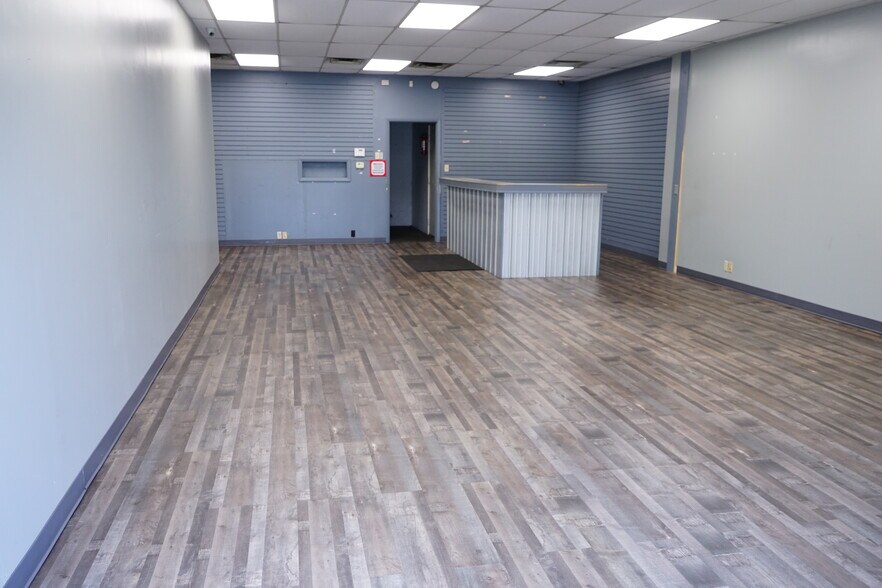 More Photos Of 52171 National Rd, Saint Clairsville Office For Lease