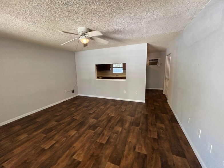 More Photos Of 3025 54th St S, Gulfport Apartments For Sale