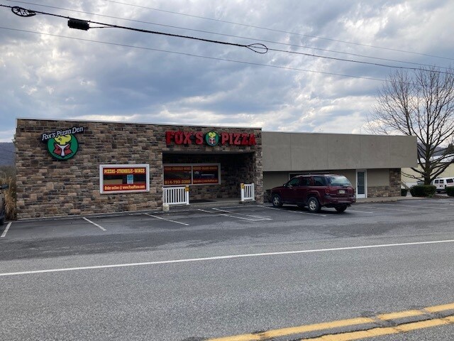 More Photos Of 908 Walnut St, Roaring Spring Office For Lease