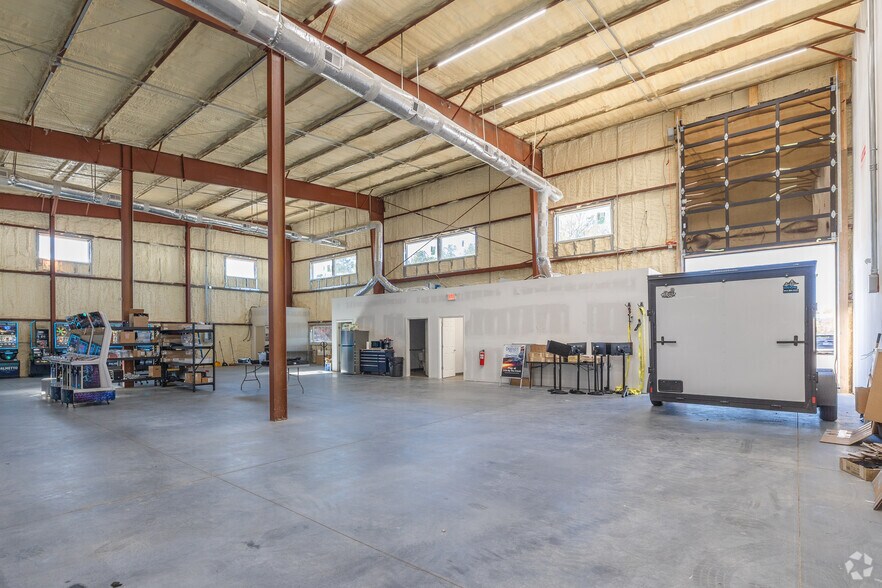 More Photos Of 8120 Windsor Hill Blvd, North Charleston Light Distribution For Lease