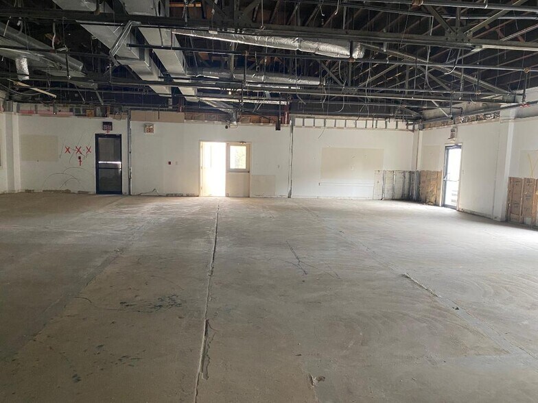 More Photos Of 60 E Gloucester Pike, Barrington Warehouse For Lease