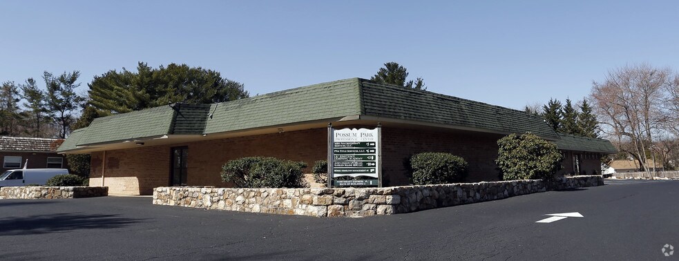 More Photos Of 201 Possum Park Rd, Newark Medical For Lease