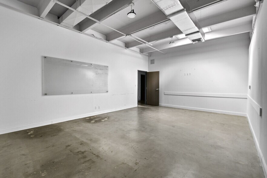 More Photos Of 469 Spencer Dr, West Palm Beach Medical For Lease