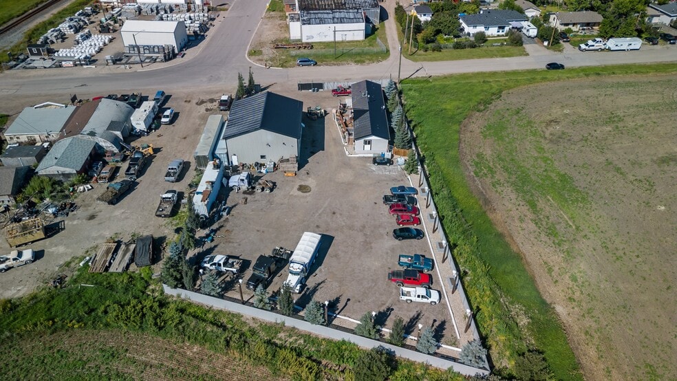 More Photos Of 81 Barstow St, Carseland Auto Repair For Sale