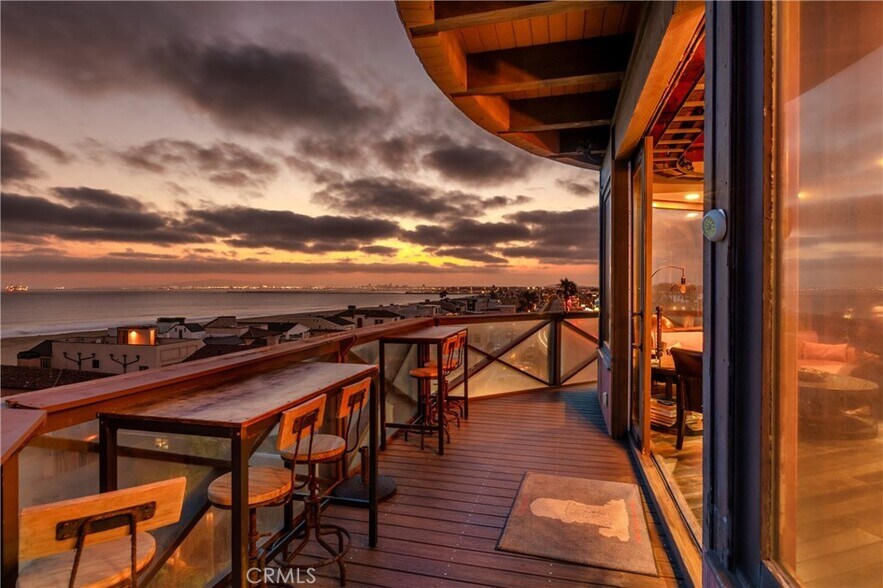 More Photos Of 1 Anderson St, Seal Beach Specialty For Sale