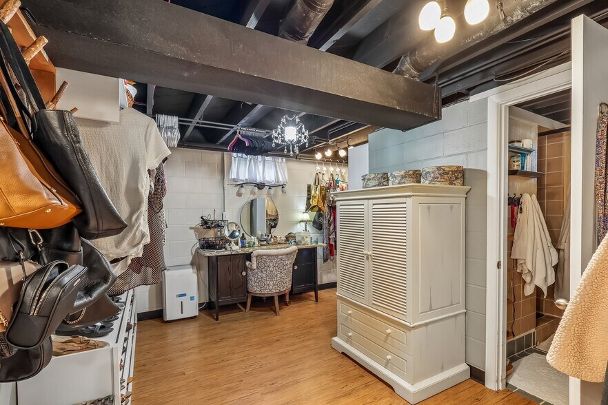 More Photos Of 836 Jacoby Rd, Copley Healthcare For Sale