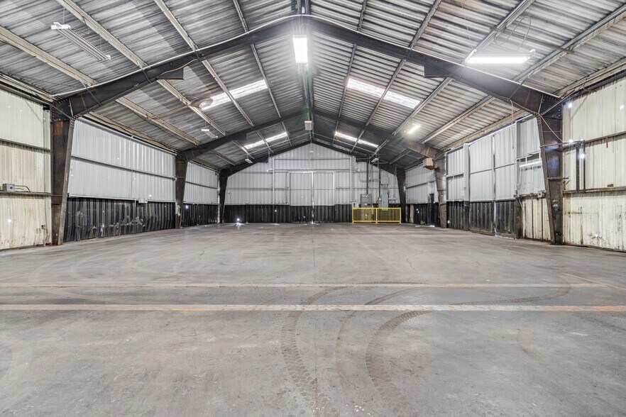 More Photos Of 141 Helman Ln, Cotati Warehouse For Lease