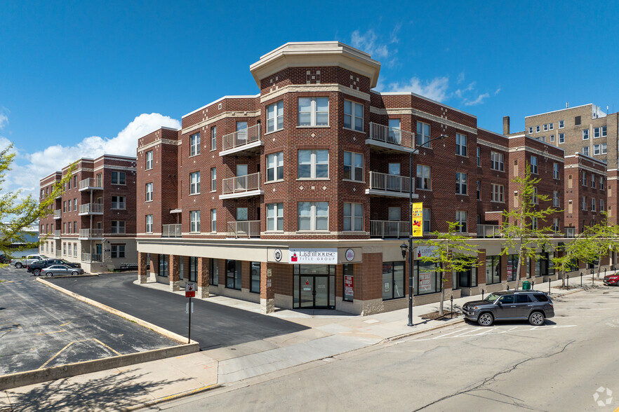 Primary Photo Of 110-126 S Washington St, Green Bay Apartments For Lease