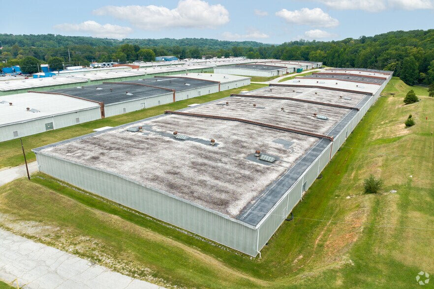 More Photos Of 946 Newgass St, Danville Manufacturing For Lease