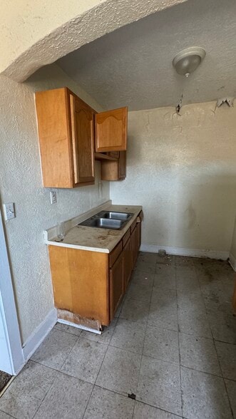 More Photos Of 1832 Willowhurst Rd, Cleveland Apartments For Sale