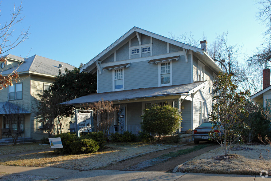 Primary Photo Of 1016 N Bishop Ave, Dallas Office For Lease