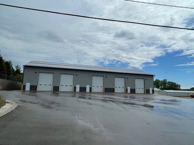More Photos Of 405-415 Guernsey Ln, Red Wing Warehouse For Sale