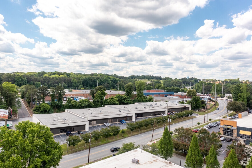 More Photos Of 1450-1468 Chattahoochee Ave NW, Atlanta Warehouse For Lease