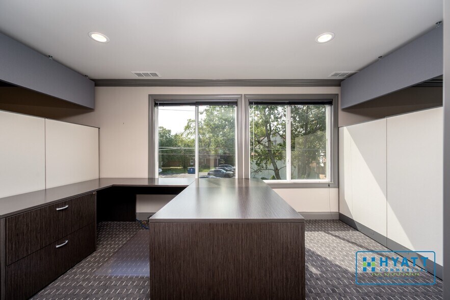 More Photos Of 27 Old Solomons Island Rd, Annapolis Office For Lease