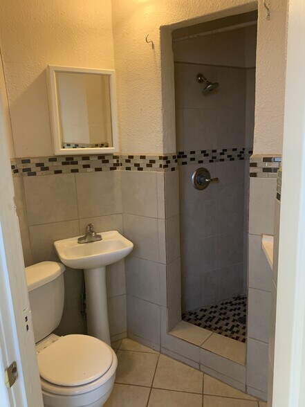 More Photos Of 4424 Hueco Ave, El Paso Multifamily For Sale