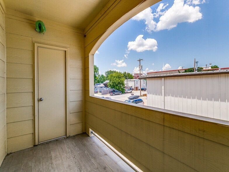 More Photos Of 391-347 E Main St, Lewisville Apartments For Sale