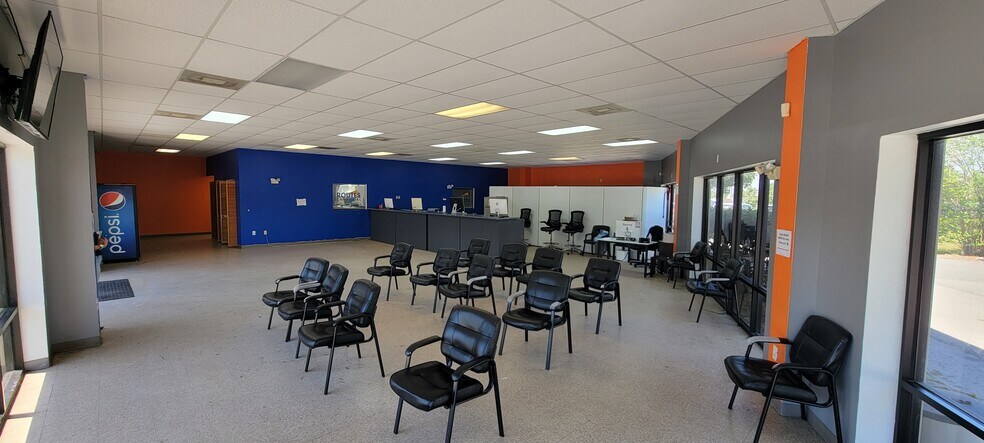 More Photos Of 7276 Narcoossee Rd, Orlando General Retail For Sale