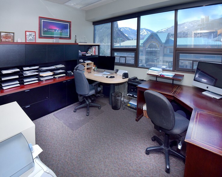 More Photos Of 30 Benchmark Rd, Avon Office For Sale