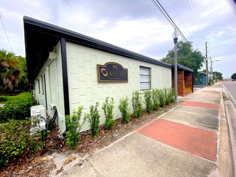 Primary Photo Of 125 S Park Ave, Apopka Medical For Lease