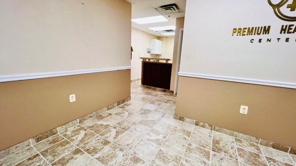 More Photos Of 561 Cranbury Rd, East Brunswick Medical For Sale