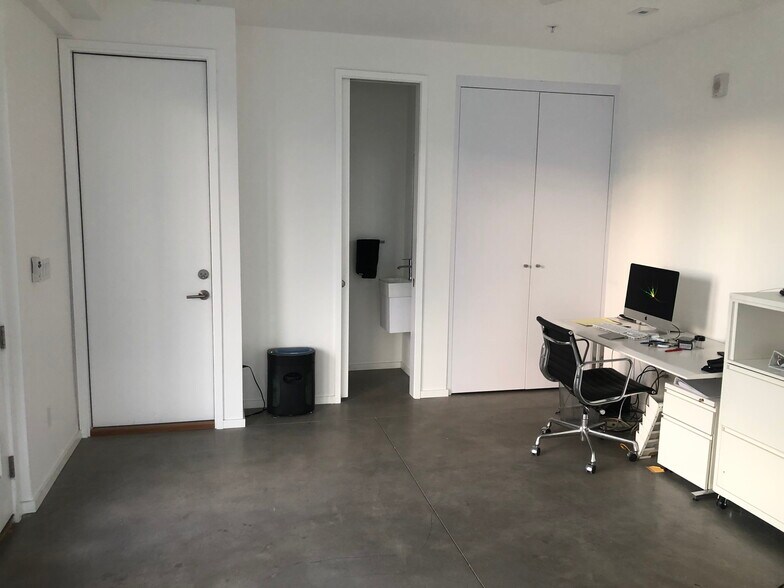 More Photos Of 2190 S Delaware St, Denver Office For Lease