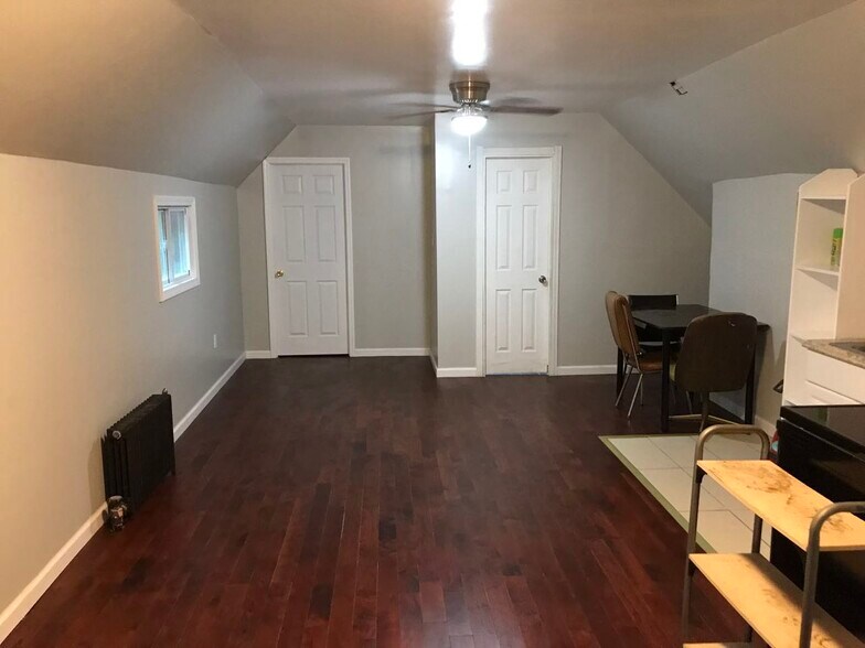 More Photos Of , Bridgeport Unknown For Sale