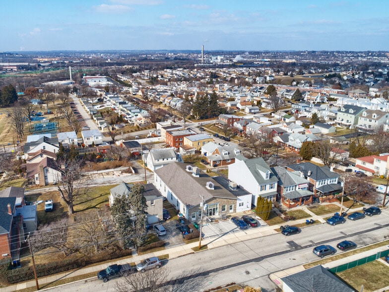 More Photos Of 918 Maple St, Conshohocken Office For Lease