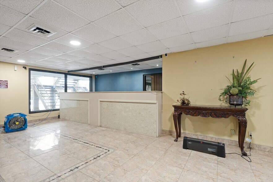 More Photos Of 1530 Cleveland Rd, Sandusky Hotel For Sale