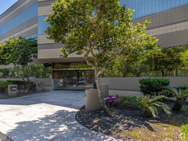More Photos Of 8130 Baymeadows Way W, Jacksonville Office For Lease