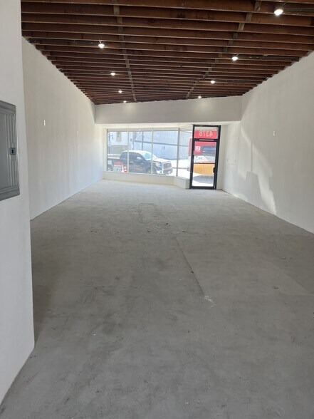 More Photos Of 4374 Atlantic Ave, Long Beach Storefront For Lease