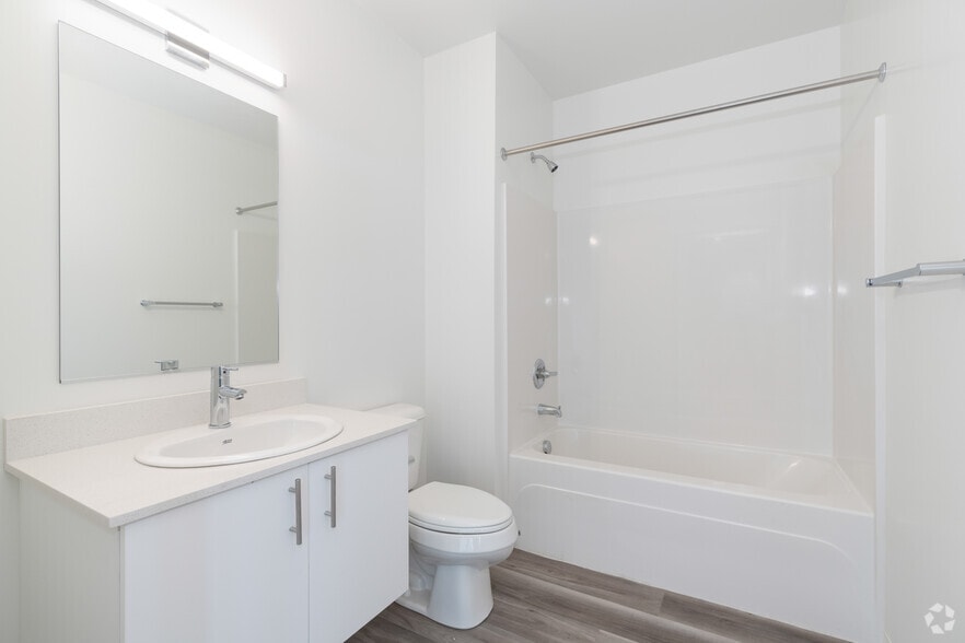 More Photos Of 5460 N Interstate Ave, Portland Apartments For Lease