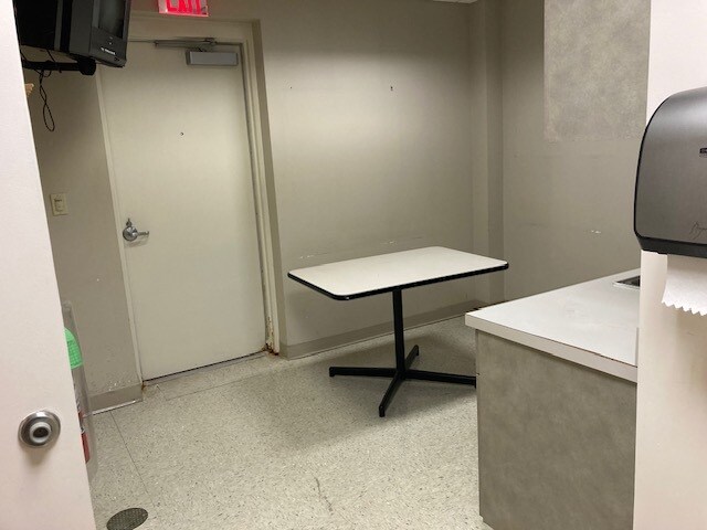 More Photos Of 1066 Harrison City Export Rd, Jeannette Bank For Sale