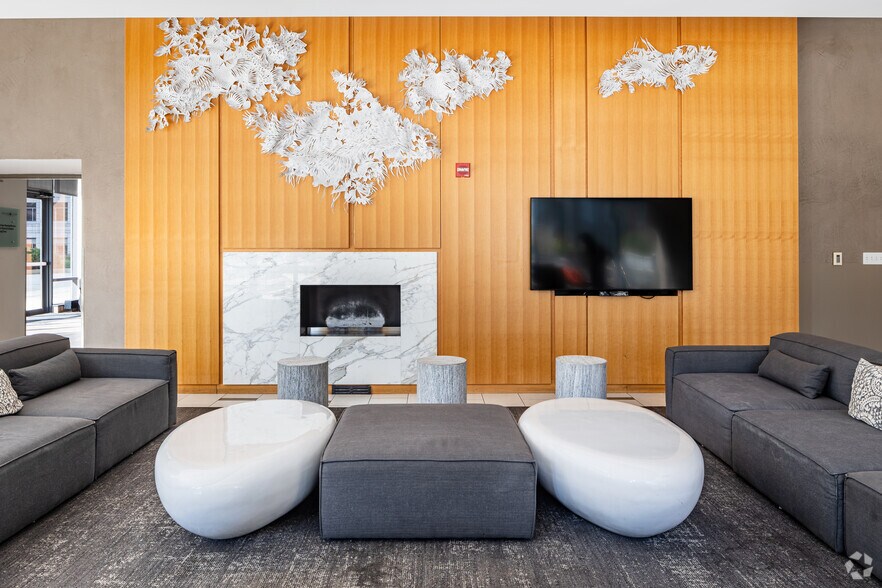 More Photos Of 225 N Columbus Dr, Chicago Multifamily For Sale