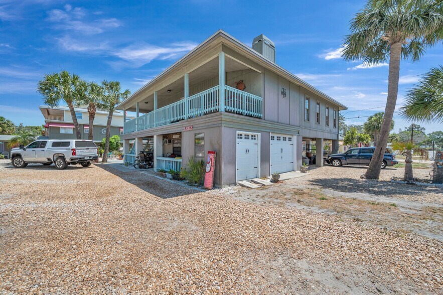 More Photos Of 1803 Gulf Blvd, Indian Rocks Beach Hotel For Sale