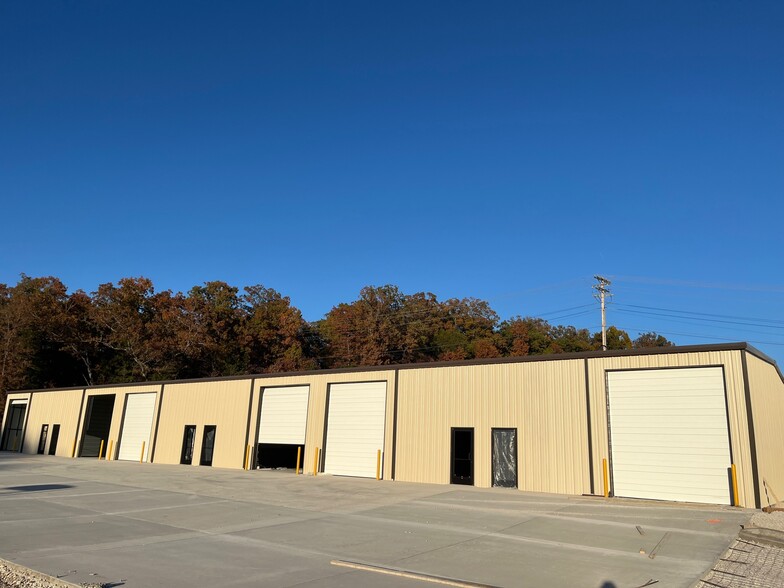 Primary Photo Of 605 Stonetree Dr, Branson Warehouse For Lease