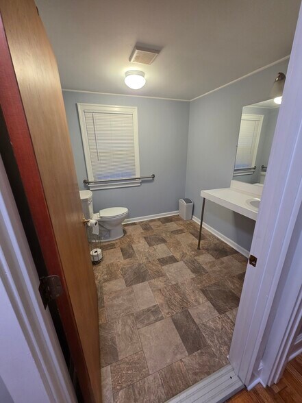 More Photos Of 1062 Portland Cobalt Rd, Portland Office For Lease