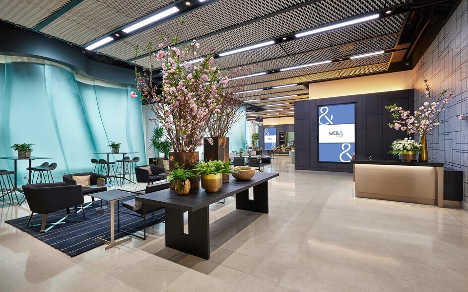 More Photos Of 151 W 42nd St, New York Office For Lease